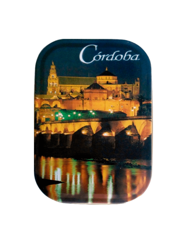lata de crema de membrillo de la marca El Quijote con una imagen de Córdoba