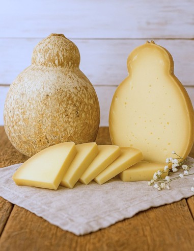 QUESO CACIOCAVALLO AFINATTO IN GROTTA