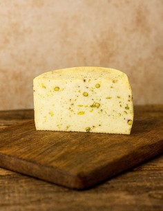 Queso de oveja con nueces Castillo Peñas Negras 2
