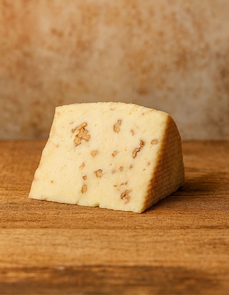Queso de oveja con nueces Castillo Peñas Negras