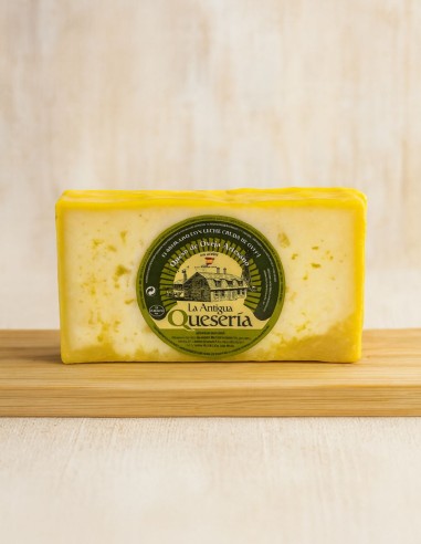 Queso de oveja artesano en aceite La Antigua...